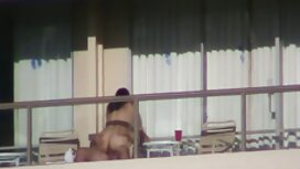 息子は家にいない 彼は遅れると思う エロ ...