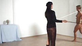 彼はまた、彼のガールフレンドと彼女の友人 ...
