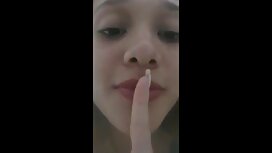 この若いと新しいstepmom一緒に予期 ...
