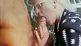 ホテルのためのsluttyブロンド積によ ...