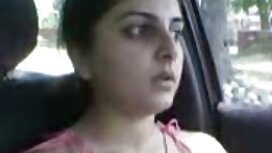 彼女の隣に彼女をタッチし、彼女の性交をさ ...