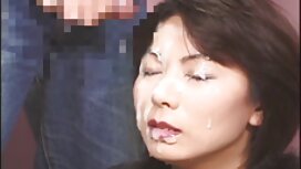 暗闇の中で予定を準備する av 女子 動 ...
