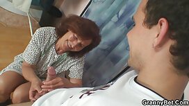 この女性は角質と非常に包括的です ، え ...